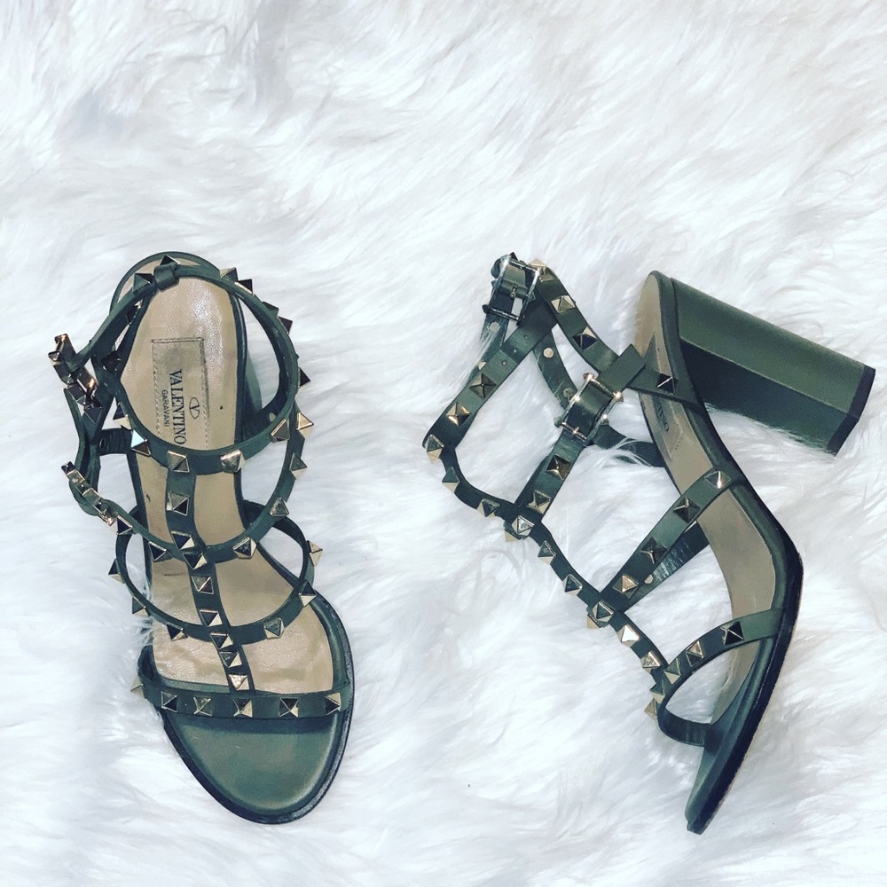 Valentino rockstuds block heel 💚